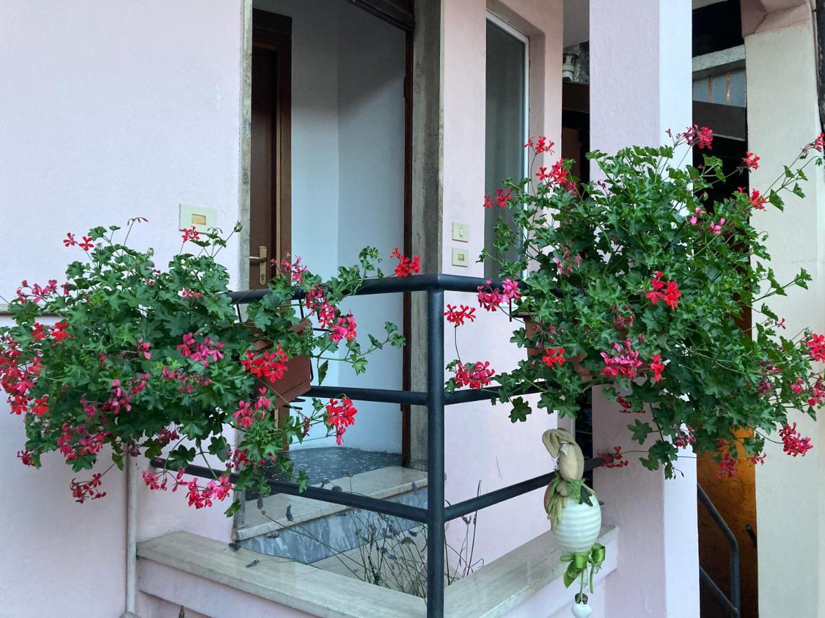 Ferienwohnung Casa Mirella Lovere Exterior foto